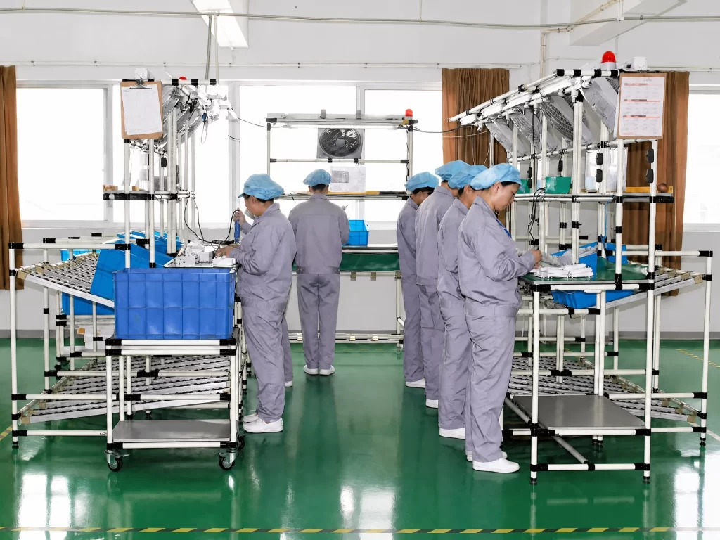 U-shaped assembly line